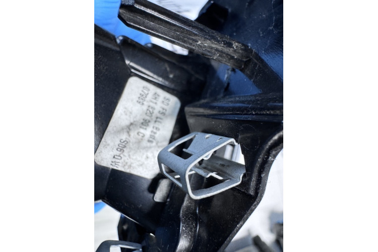 Дефлектор повітроводу Audi A8 [4H] 2010-2017 4H1820901C
