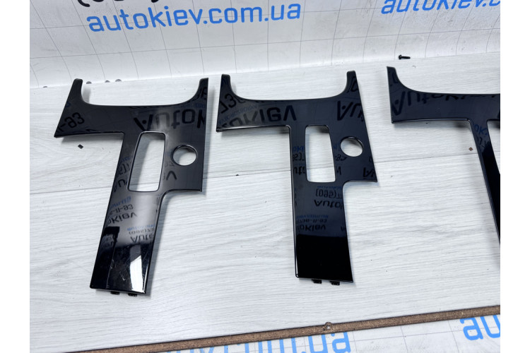 Декоративная накладка центральной консоли Audi A8 [4H] 2010-2017 4H1857130C