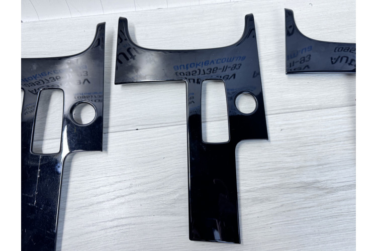 Декоративная накладка центральной консоли Audi A8 [4H] 2010-2017 4H1857130C