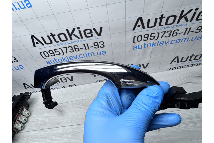 Ручка дверей ліва хром keyless чорна Audi Allroad quattro 2012-2019 4H0837205C Ручка дверей ліва хром keyless чорна Audi Allroad quattro 2012-2019 4H0837205C