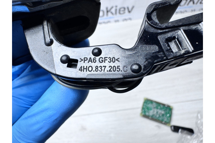 Ручка дверей ліва хром keyless чорна Audi Allroad quattro 2012-2019 4H0837205C Ручка дверей ліва хром keyless чорна Audi Allroad quattro 2012-2019 4H0837205C