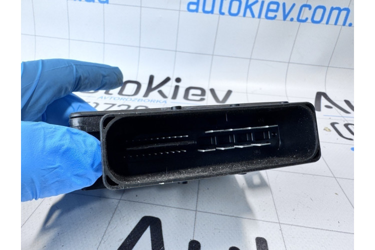 Блок управления стояночным тормозом Audi Allroad quattro 2012-2019 4H0907801H Блок управления стояночным тормозом Audi Allroad quattro 2012-2019 4H0907801H