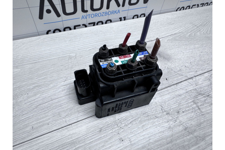 Блок клапанів пневматичної підвіски Audi Allroad quattro 2012-2019 4H0616013 Блок клапанів пневматичної підвіски Audi Allroad quattro 2012-2019 4H0616013