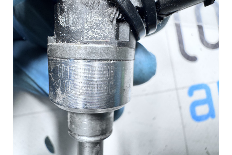 Форсунка упорскування палива Audi Allroad quattro 2012-2019 06C906036C