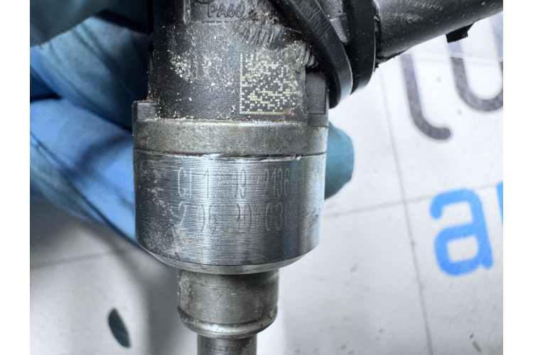 Форсунка упорскування палива Audi Allroad quattro 2012-2019 06C906036C