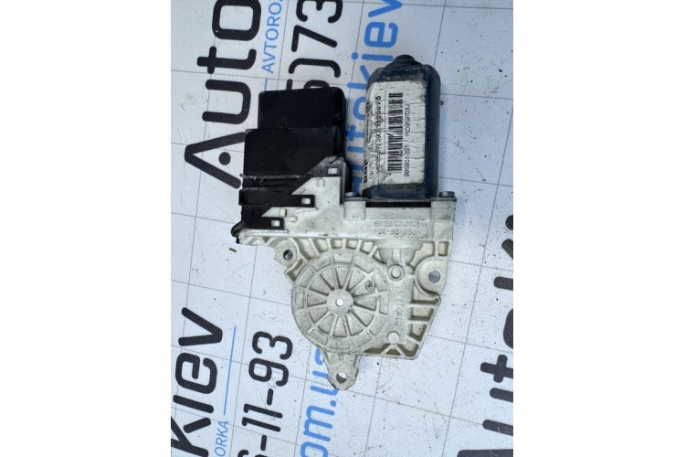 Моторчик склопідйомника задній лівий Skoda Octavia (A5 1Z-) 2004-2013 1K0959703J