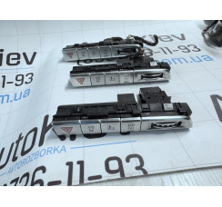 Блок кнопок у торпеду (кнопка аварійки) Audi A8 [4H] 2010-2017