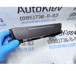 Накладка бардачок в торпедо коричневая Audi A8 [4H] 2010-2017