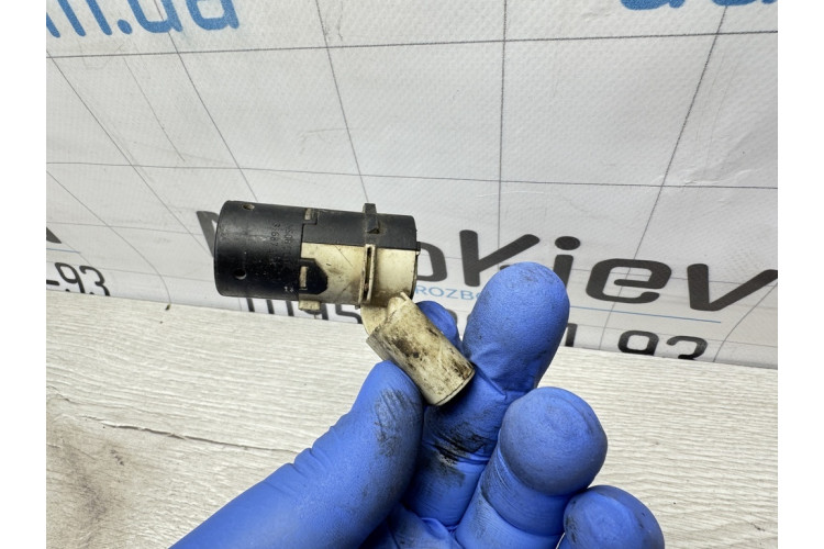 Датчик паркування (парктронік передній бічний) Audi A3 [8P1] 2003-2013 7H0919275A