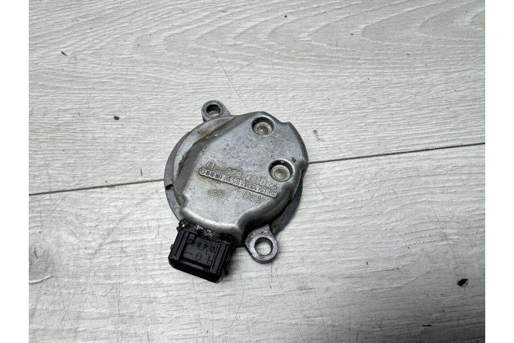 Датчик холу (положення розподільного валу) Audi A3 (8L1) 1996-2003 058905161B Датчик холу (положення розподільного валу) Audi A3 (8L1) 1996-2003 058905161B