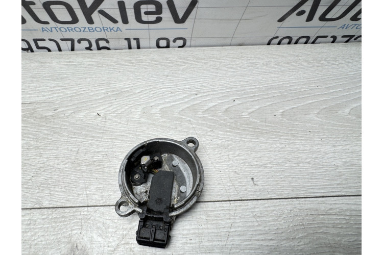 Датчик холла (положения распредвала) Audi Allroad quattro 2000-2005 058905161B