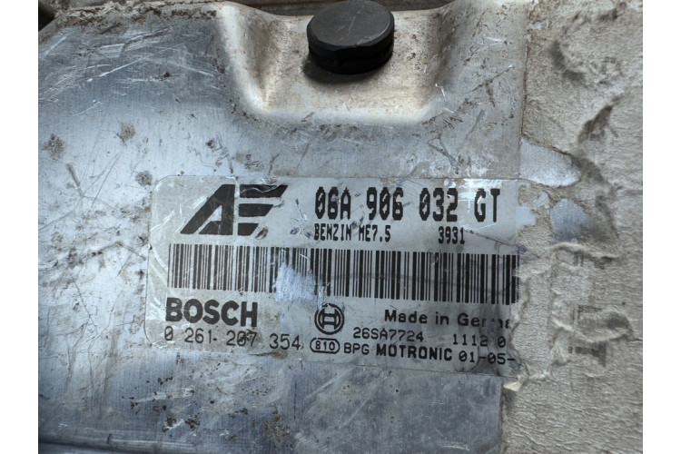 Блок управления двигателя Seat Alhambra 2000-2010 06A906032GT