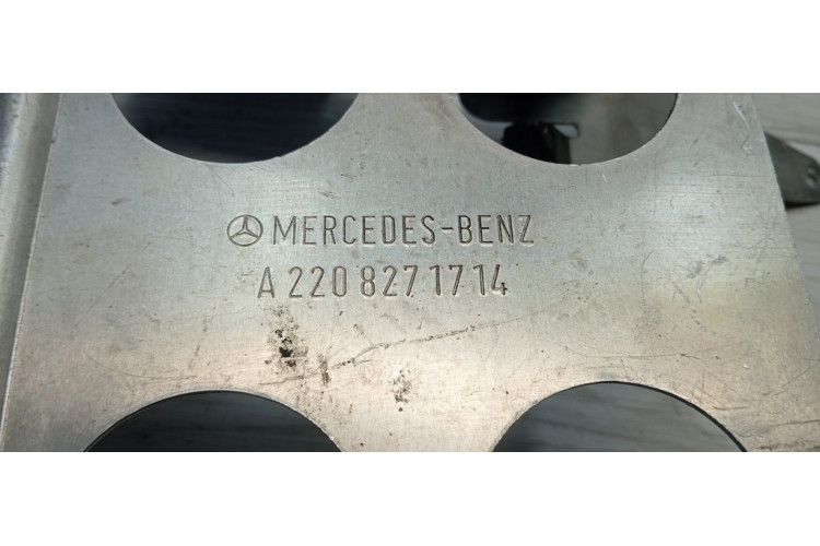 Кронштейн TV тюнера Mercedes Benz W220 1998-2005 A2208271714