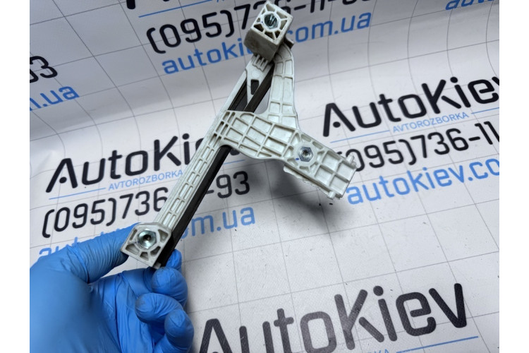 Напрямні скла двері задні права Kia Sportage 2016-2021 83560F1000