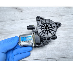 Електродвигун склопідйомника задній лівий Kia Sportage 2016-2021