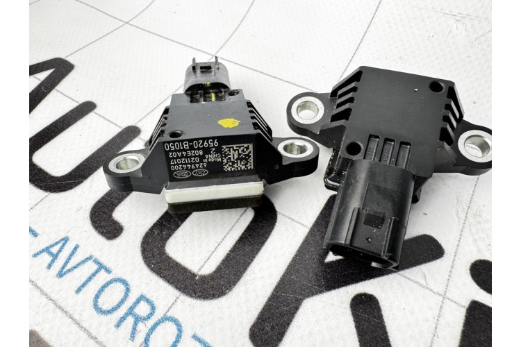 Датчик удару Airbag Hyundai Tucson 2015> 95920B1050