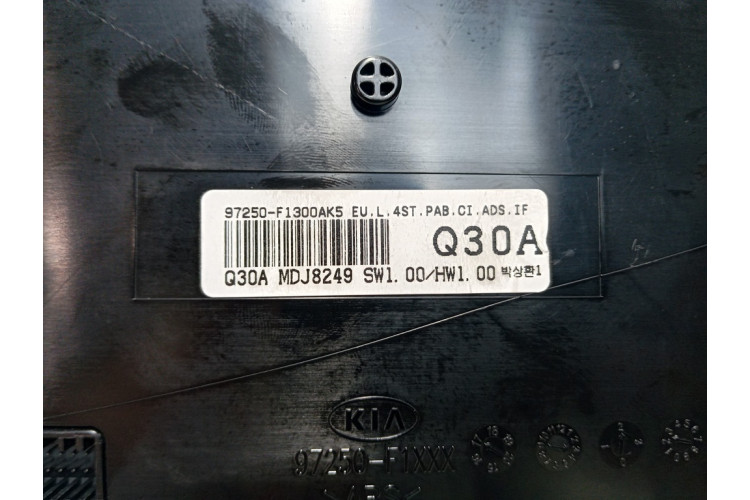 Блок управления климатической установкой Kia Sportage 2016-2021 97250F1300AK5 Блок управления климатической установкой Kia Sportage 2016-2021 97250F1300AK5