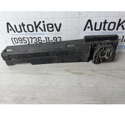 Дефлектор радиатора правый BMW f30 f31 f32 f33 f35 f36