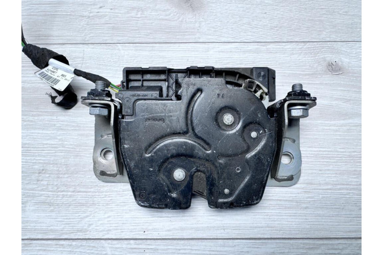 Замок багажной двери BMW f30 f31 f32 f33 f35 f36 16367210