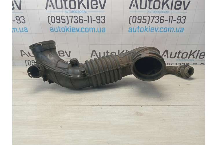 Патрубок повітряний BMW F30 F31 F32 F33 F35 F36 2011-2019 586509