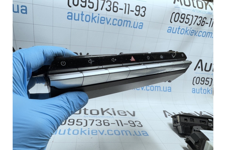 Chery Tiggo 8 Центральный блок кнопок 808000275AA