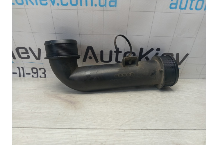 Патрубок інтеркулера Chery Tiggo 8 2020-2024 302000415AA