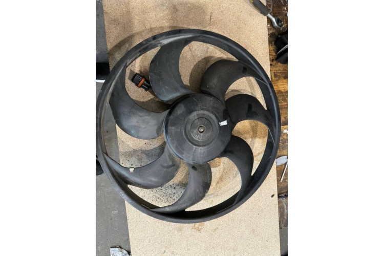 Мотор вентилятора охлаждения Chery tiggo 8 LX110001138