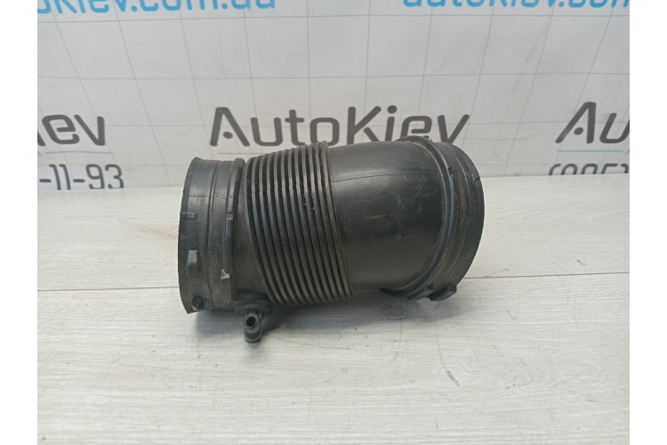 Патрубок впускний Audi A8 D4 4H w12 6.3fsi 2010-2017 4H0129616F Патрубок впускний Audi A8 D4 4H w12 6.3fsi 2010-2017 4H0129616F