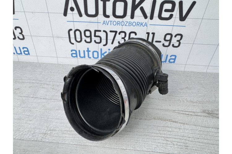 Патрубок впускний Audi A8 D4 4H w12 6.3fsi 2010-2017 4H0129616F Патрубок впускний Audi A8 D4 4H w12 6.3fsi 2010-2017 4H0129616F