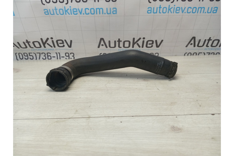 Патрубок Audi A8 D4 W12 6.3 fsi 2010-2017 4H0121101P