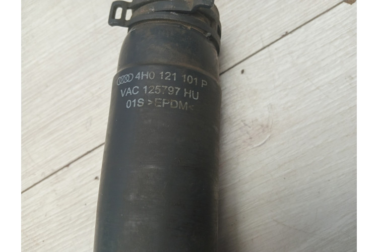 Патрубок Audi A8 D4 W12 6.3 fsi 2010-2017 4H0121101P