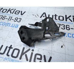 Кронштейн переднего подрамника правый audi a8 d4