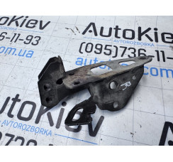 Кронштейн переднего подрамника правый audi a8 d4