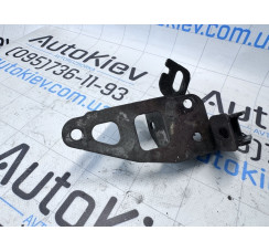 Кронштейн переднего подрамника правый audi a8 d4