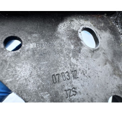 Кронштейн переднего подрамника правый audi a8 d4