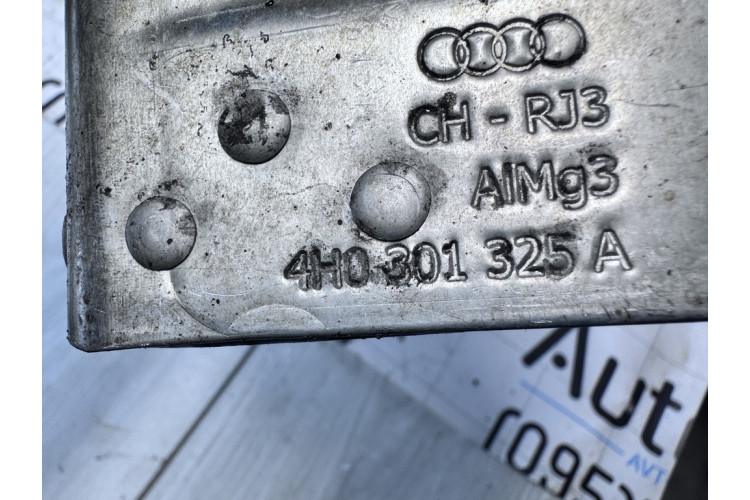 Захист півосі шрусу Audi A8 S8 D4 4H 2010-2017 4H0301325A