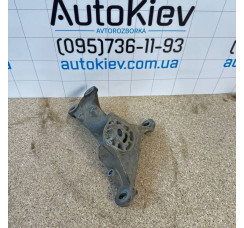 Кронштейн опоры акпп для Audi a8 d4 