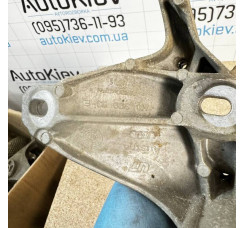 подушка коробки  Audi a8 d4 w12 6, 3 fsi 