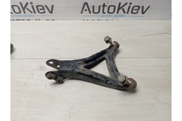 Опора коробки передач права AUDI A8 D4 2010-2017 4H0399260
