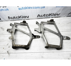 Кронштейн дополнительного радиатора Audi A8 D4 2010-2017 левый