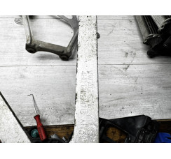 Кронштейн дополнительного радиатора Audi A8 D4 2010-2017 левый