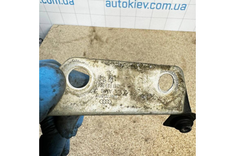 Крепления крыла Audi A8 D4 4h0810864