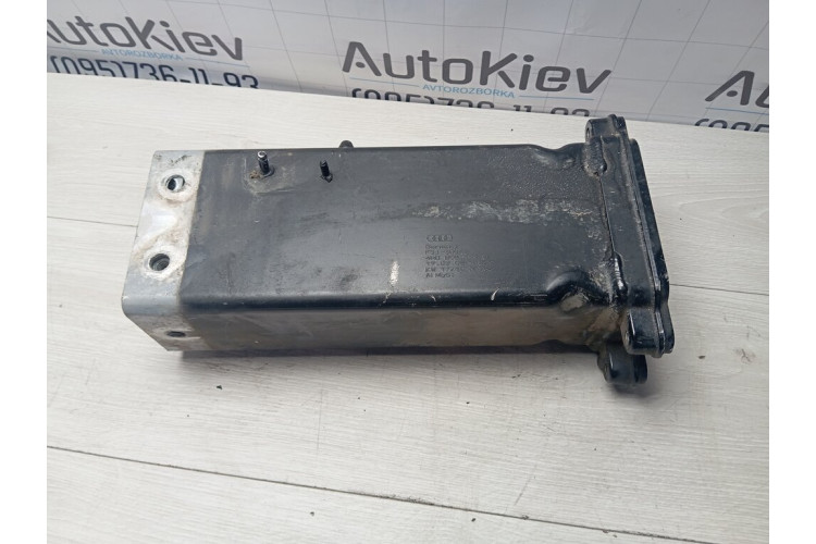 Лонжерон левий для Audi A8 D4 2010-2017 4h0805129b