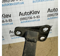 Кронштейн крыла правый паук Audi A8 D4