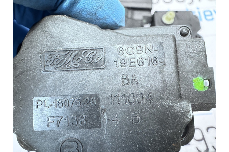 Моторчик вентилятора Land Rover Range Rover Evoque 2011-2018 6G9N19E616 Моторчик вентилятора Land Rover Range Rover Evoque 2011-2018 6G9N19E616