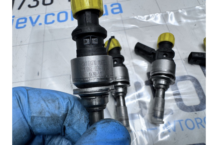 Форсунка упорскування палива Audi A4 [B8] 2007-2015 106E036G