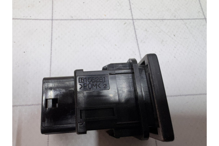 Кнопка багажника Lexus ES 2012-2018 15B281