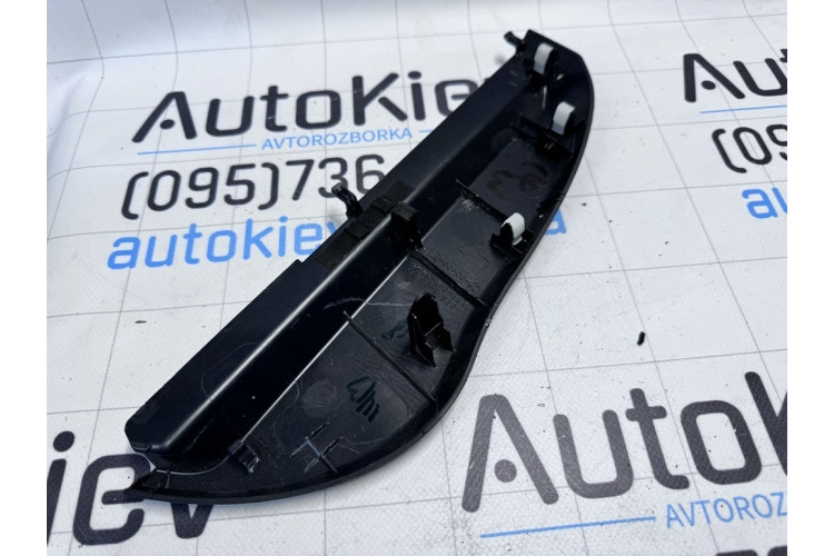 Накладка Lexus RX (XU30) 2003-2009 5531833100