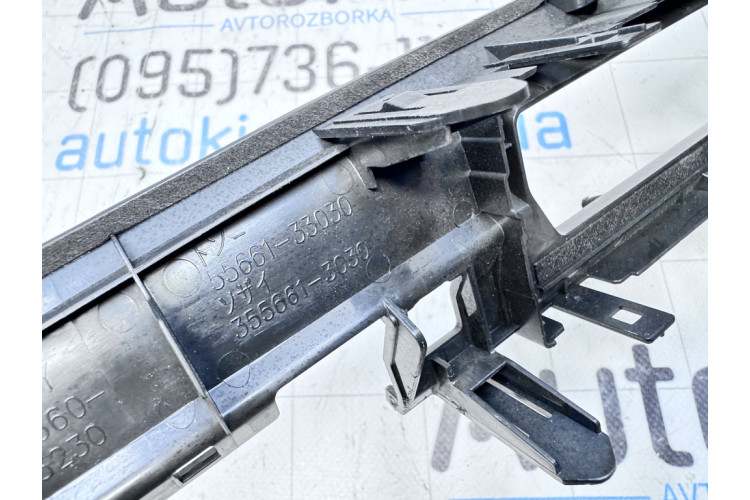 Накладка на торпеду голая Toyota Camry V30 2001-2006 5566133030