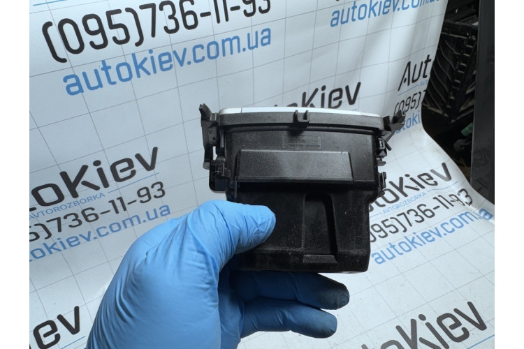 Попільничка Porsche Cayenne 2010-2017 7P5857273D